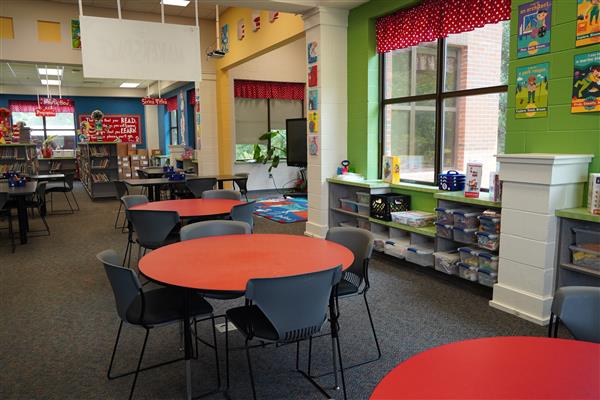 photo of Westview Elementary School's library and student tables
